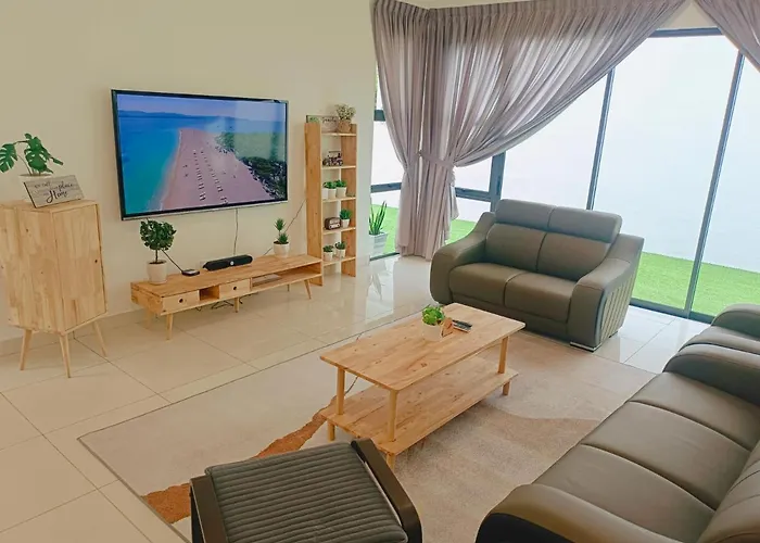 Bungalow, Up To 21 Pax, 4000Sqft, 3 Bedrooms, 4 Bathrooms, 4 Car Parks By Star Home